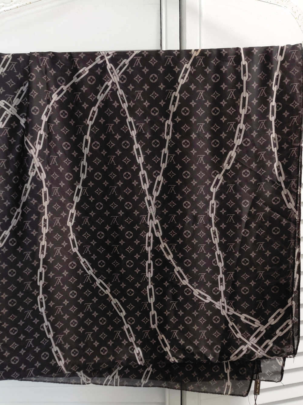 Designer Luxury-Inspired Black And White Chain Print Silk Scarf - Picture 6 of 8